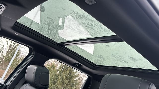 2025 Toyota Tundra Platinum - Photo 44