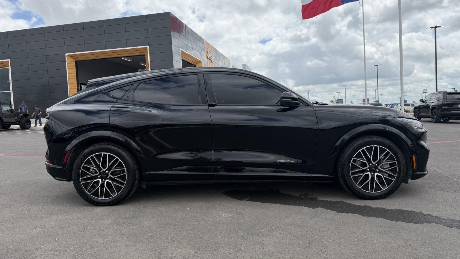 Used 2024 Shadow Black Ford Premium image 4