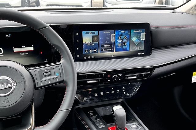 New 2026 Nissan Kicks SR