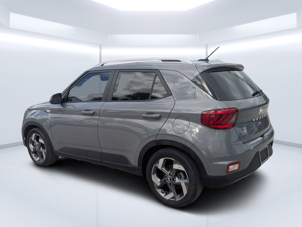Used 2023 Gray Hyundai SEL image 6