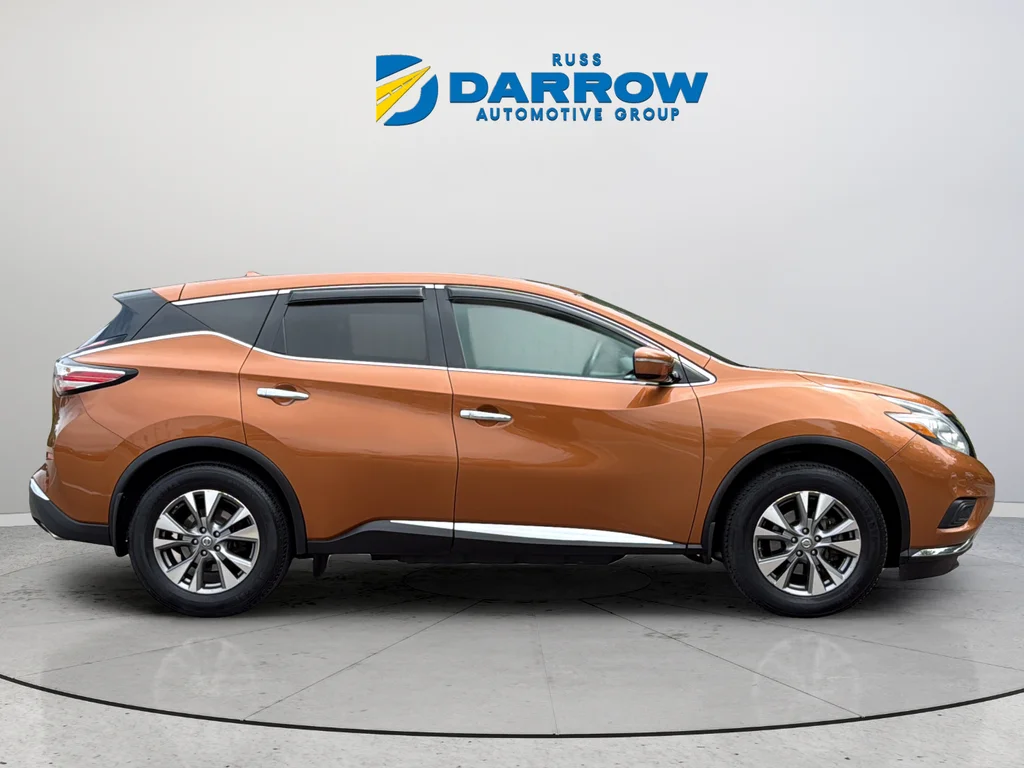Used 2015 Orange Nissan S image 6