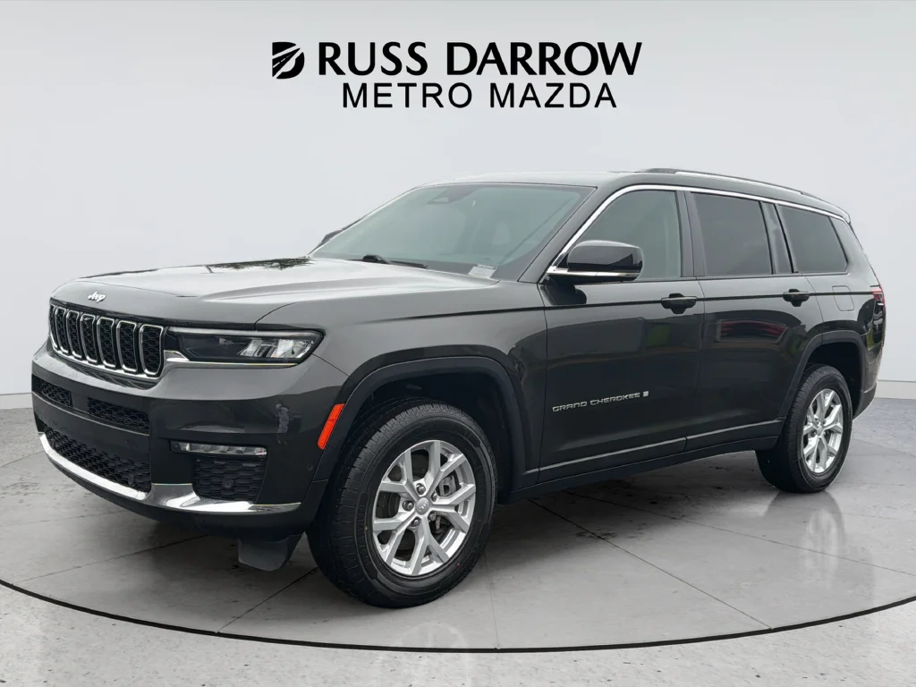 Used 2023 Gray Jeep Limited image 1