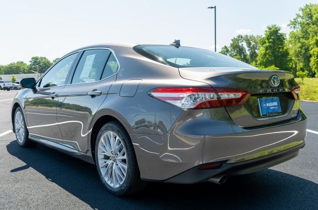 Used 2020 Gray Toyota XLE image 8