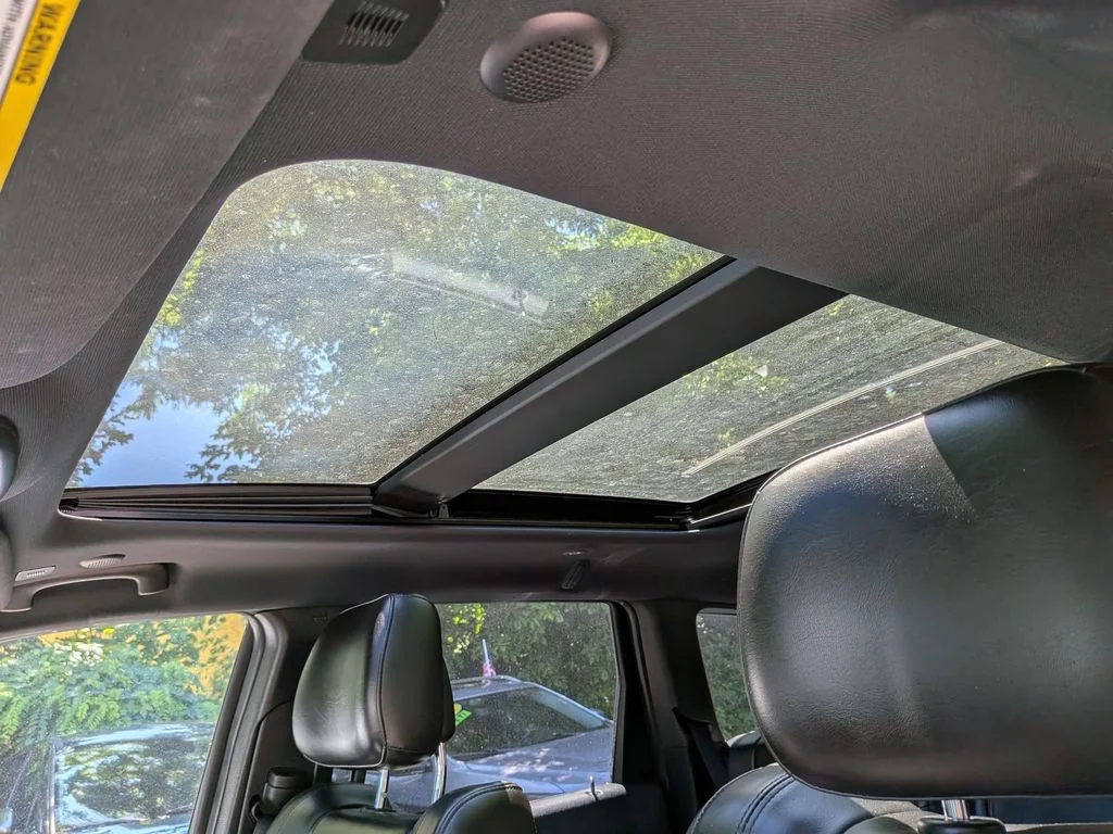Used 2021 Gray Jeep Limited image 23