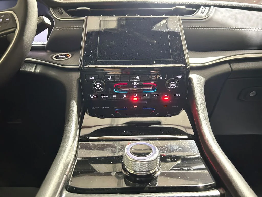 New 2026 White Jeep Laredo image 15