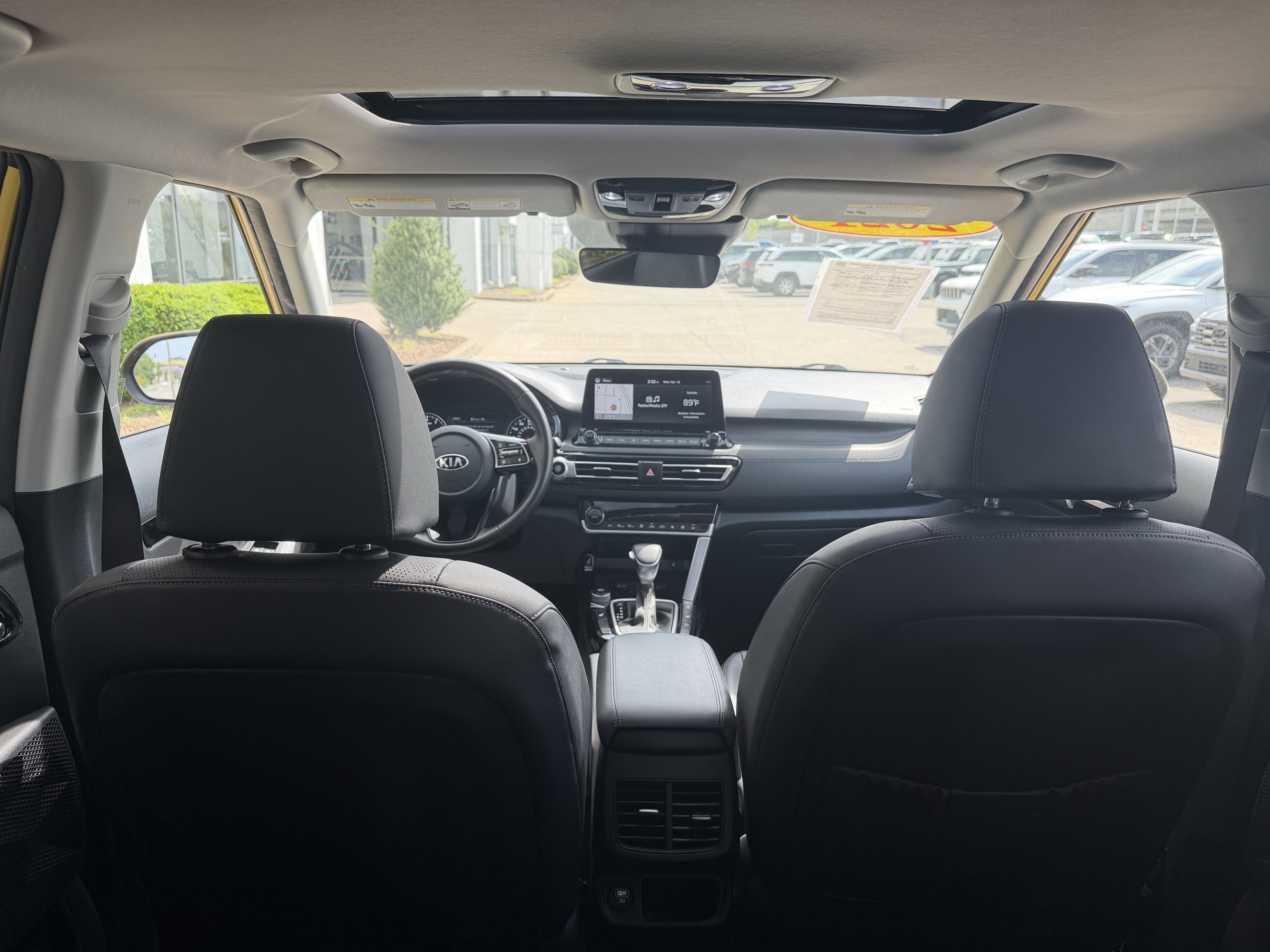 Used 2021 Starbright Yellow Kia SX image 13