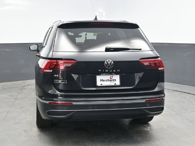 Used 2024 Black Volkswagen 2.0T SE image 5
