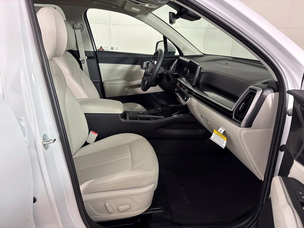 New 2026 Glacial White Pearl Kia EX image 17