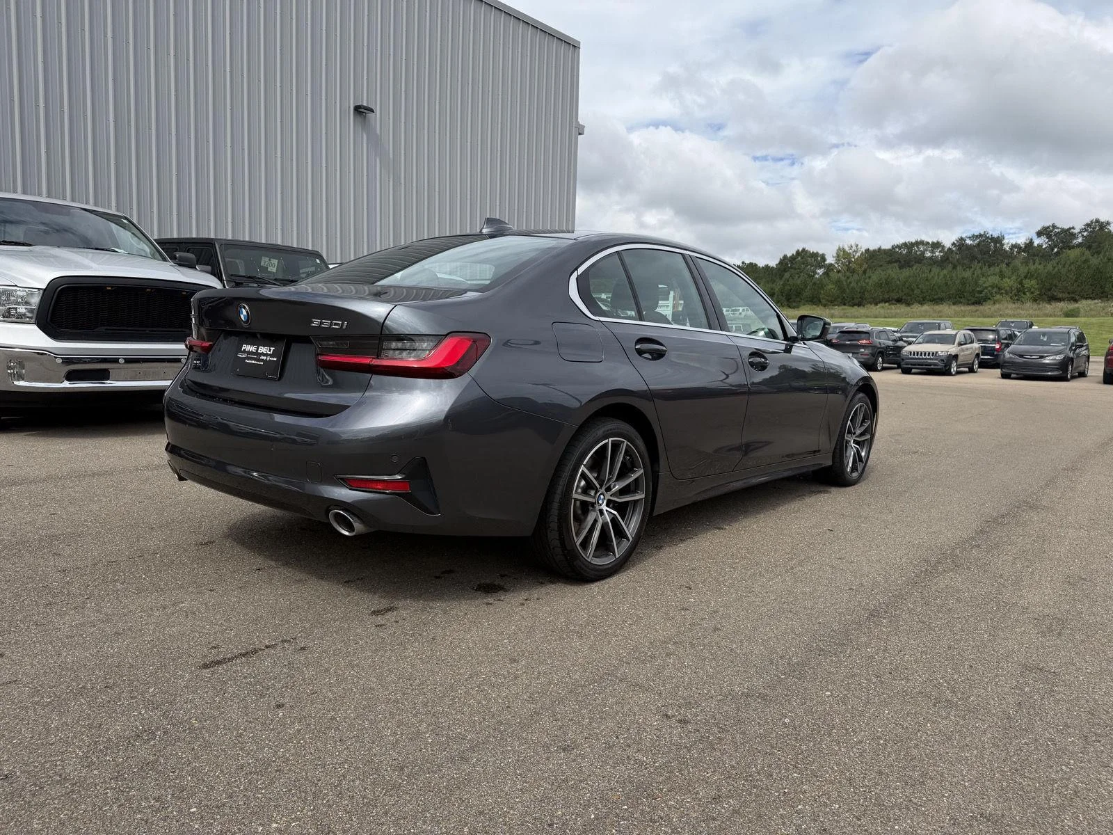 Used 2022 Mineral Grey Metallic BMW 330i xDrive image 6