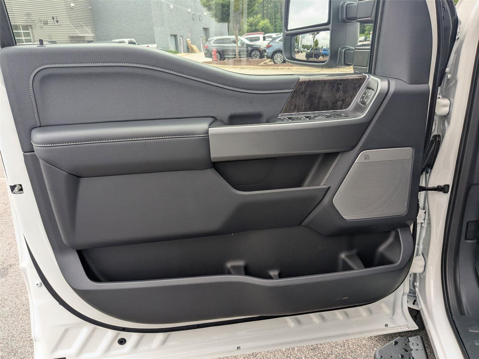 2025 Ford F-350 Super Duty Lariat - Photo 11
