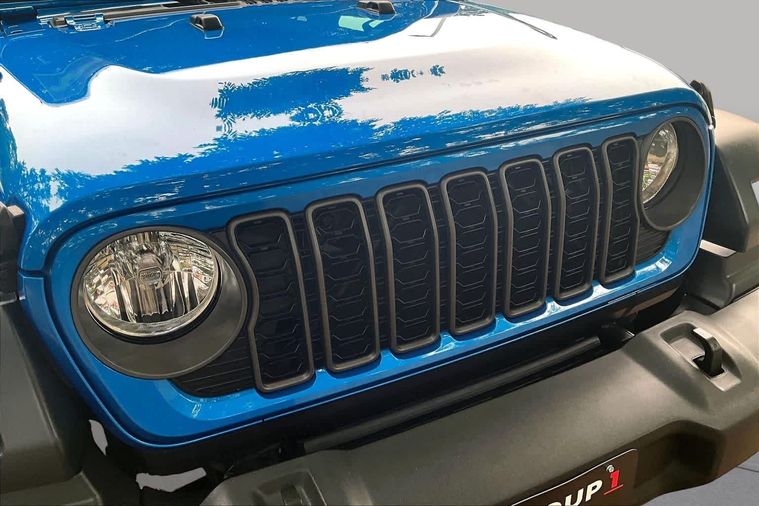 Used 2024 Hydro Blue Pearlcoat Jeep Sport S image 28