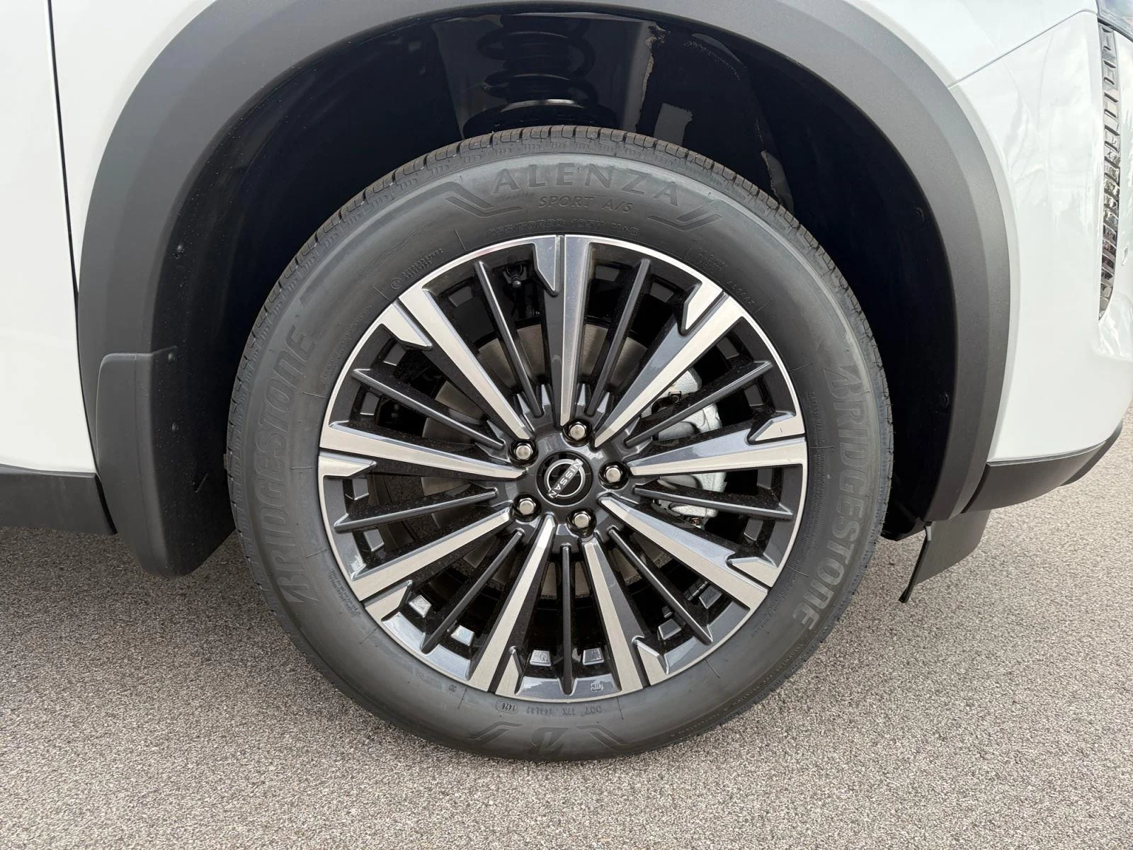 New 2026 Everest White Pearl Tricoat Nissan Platinum image 33