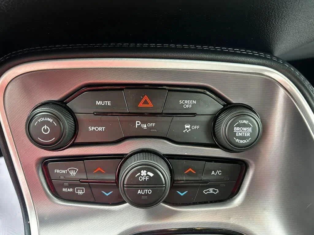 Used 2021 Triple Nickel Clearcoat Dodge R/T image 12
