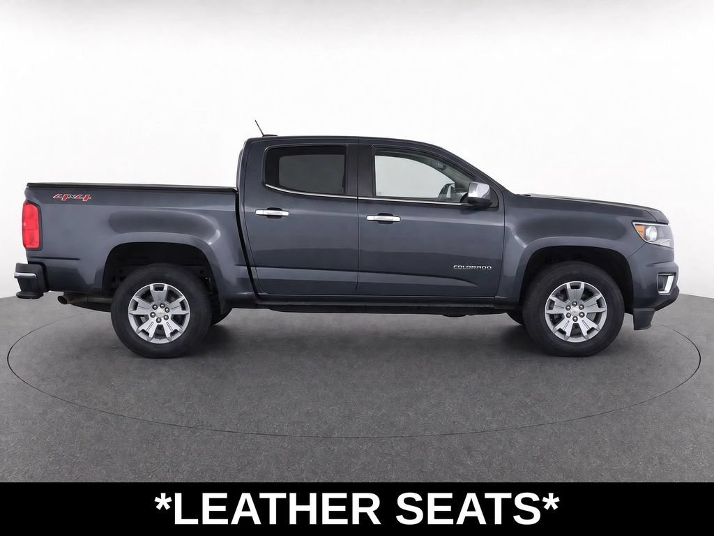 Used 2019 SHADOW GRAY METALLIC Chevrolet 4WD LT image 13