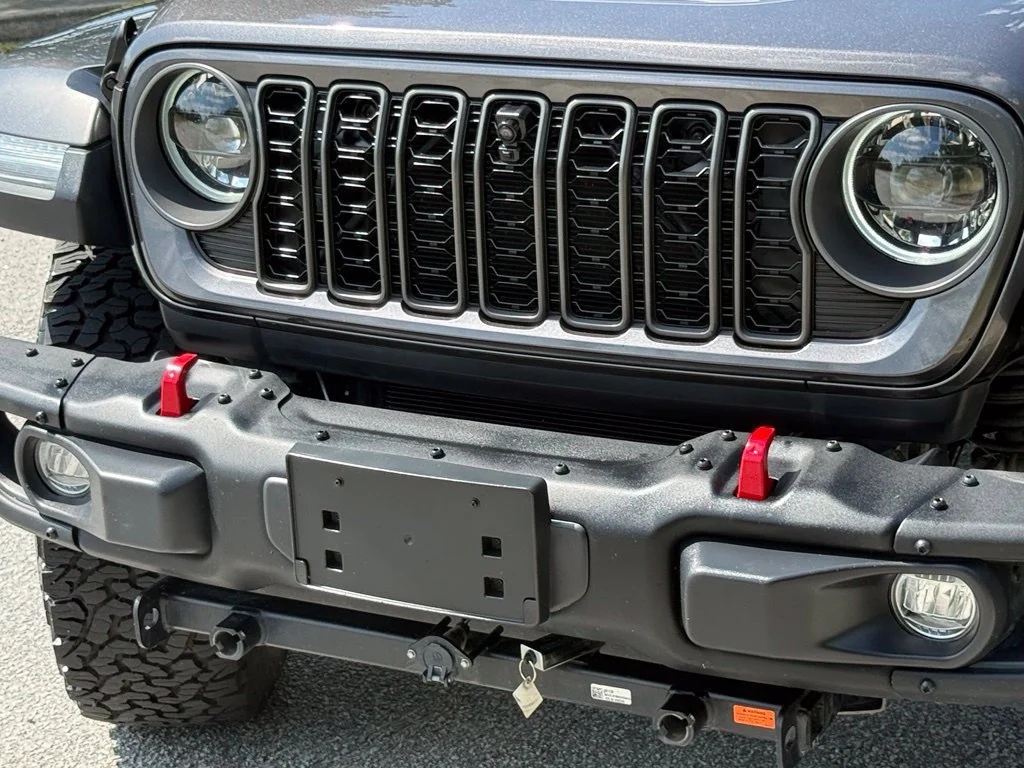 Used 2025 Gray Jeep 4-Door Recon 4x4 image 7