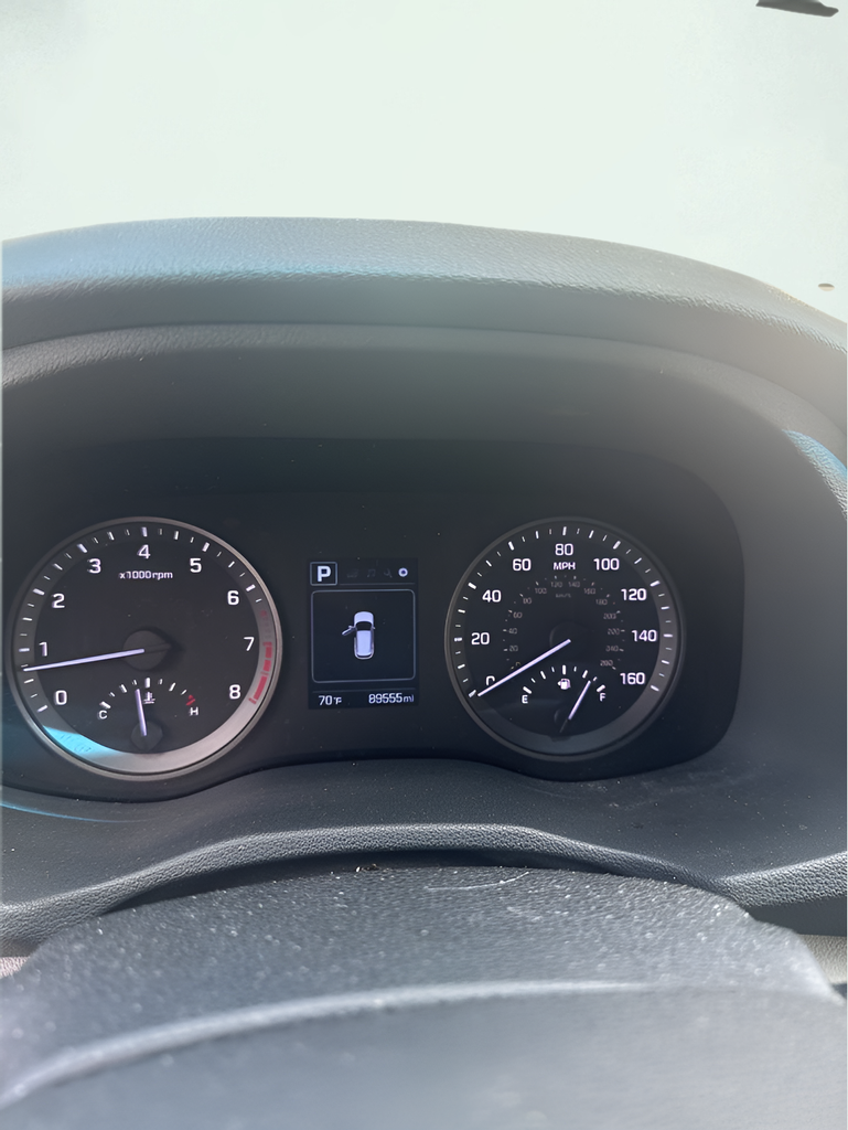 Used 2017 Black Hyundai SE image 8