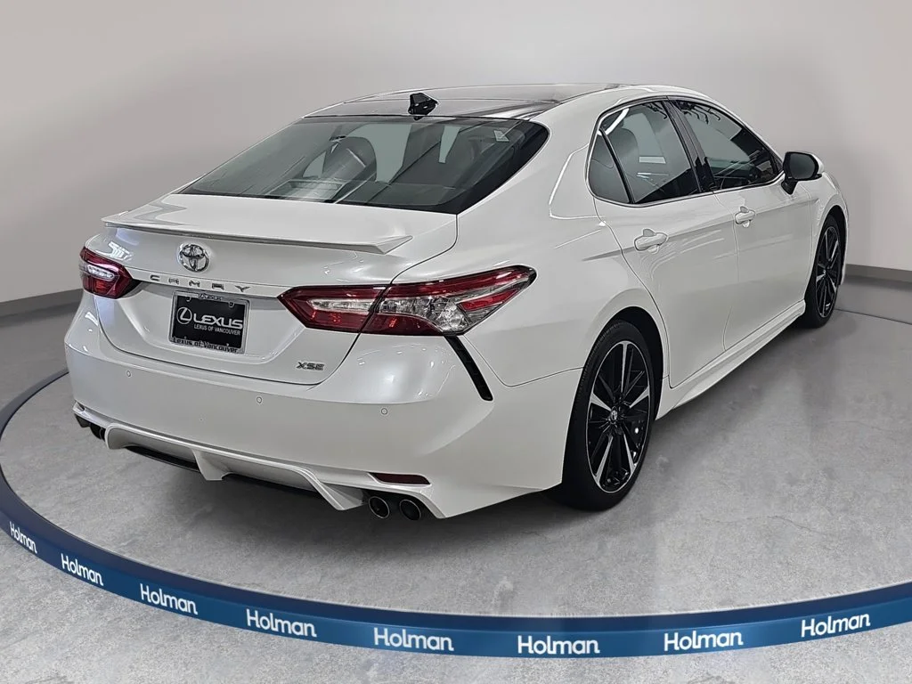 Used 2018 Beige Toyota XSE V6 image 6
