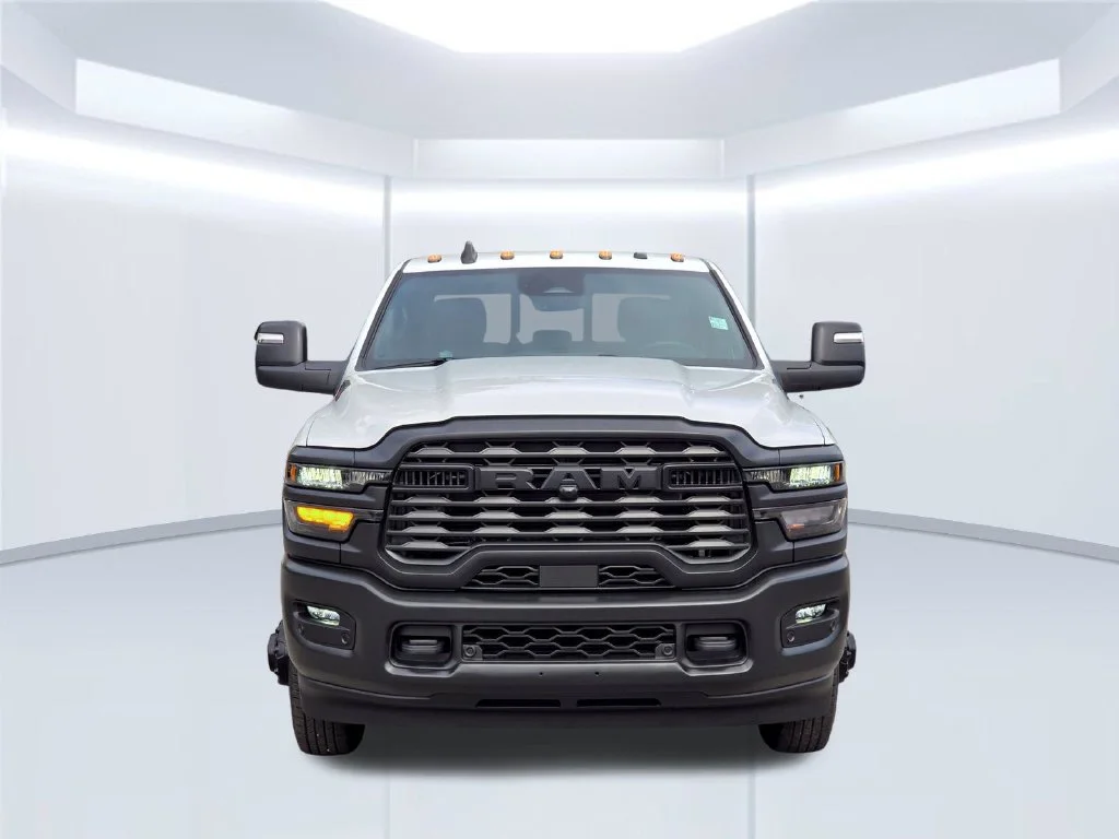 New 2027 White Ram Tradesman image 16