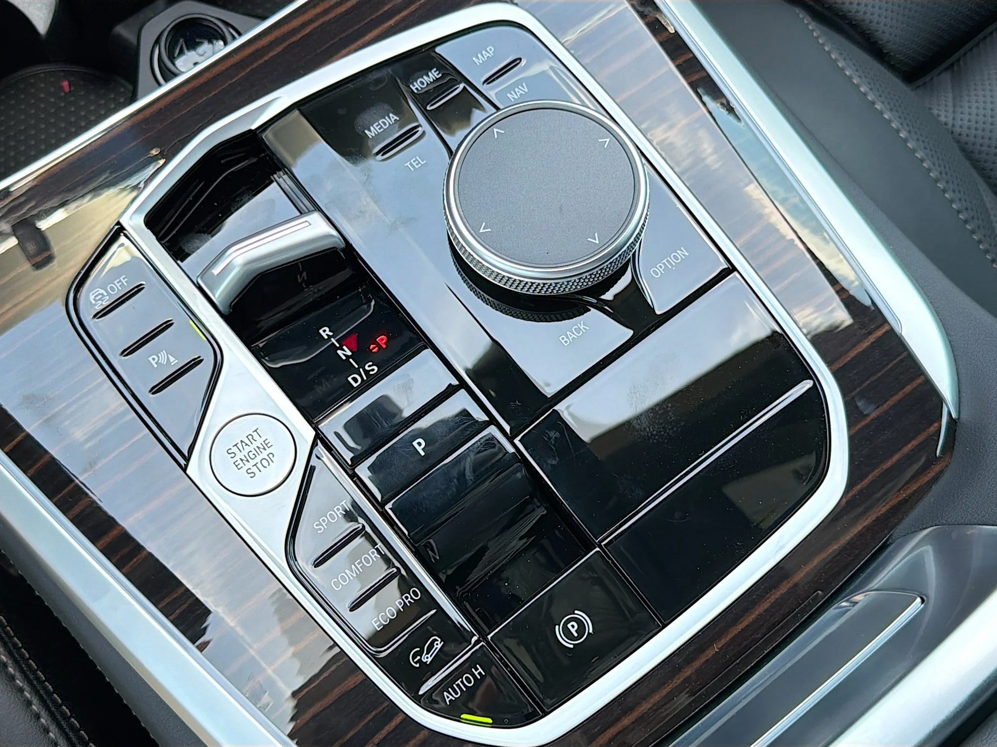 New 2026 Black Sapphire Metallic BMW xDrive40i image 29