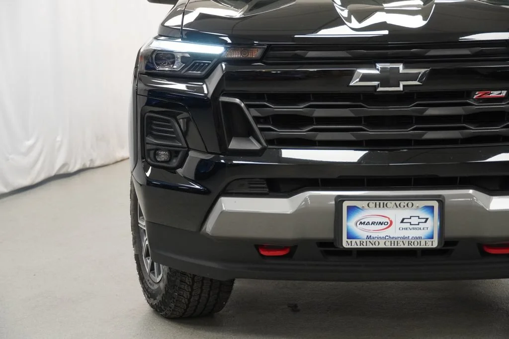 Used 2024 Black Chevrolet Z71 image 32