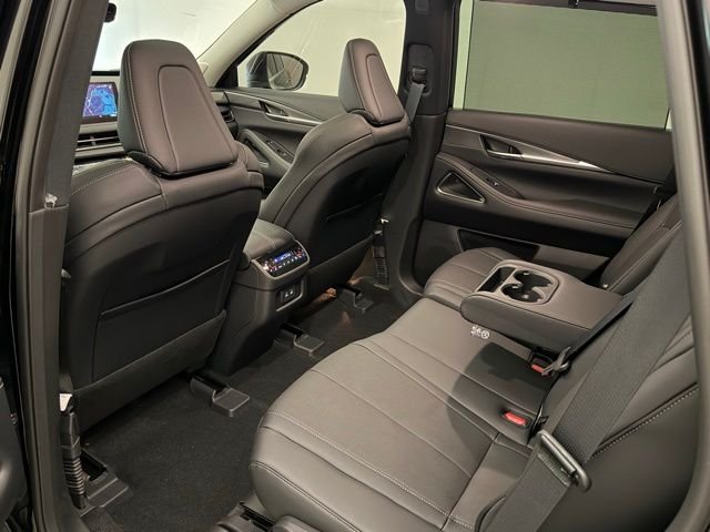 New 2026 MINERAL BLACK INFINITI Luxe FWD image 19