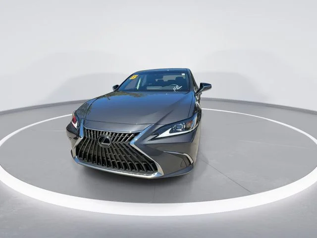 2025 Lexus ES 350 - Photo 3