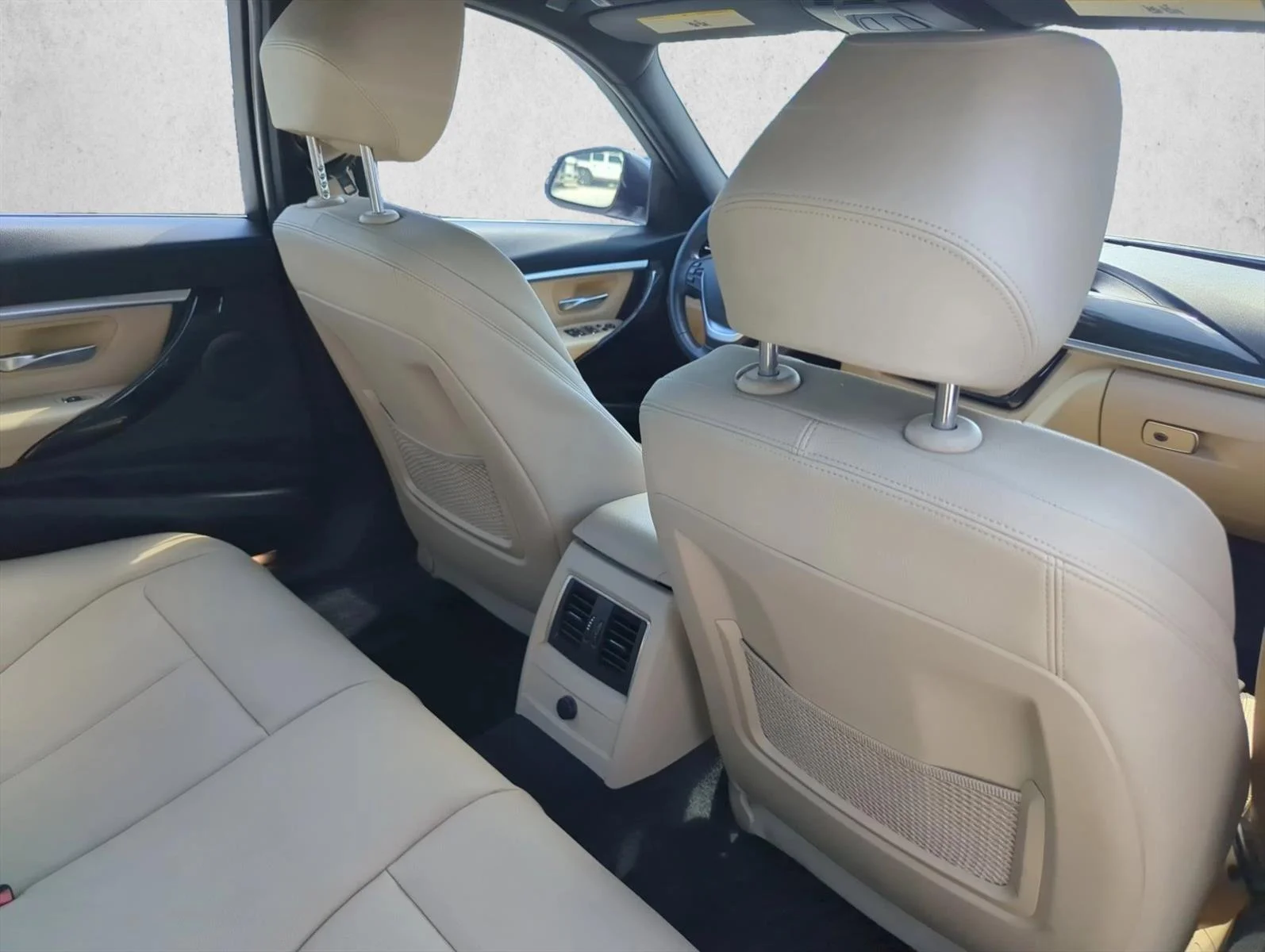 Used 2018 Platinum Silver Metallic BMW 330i image 21