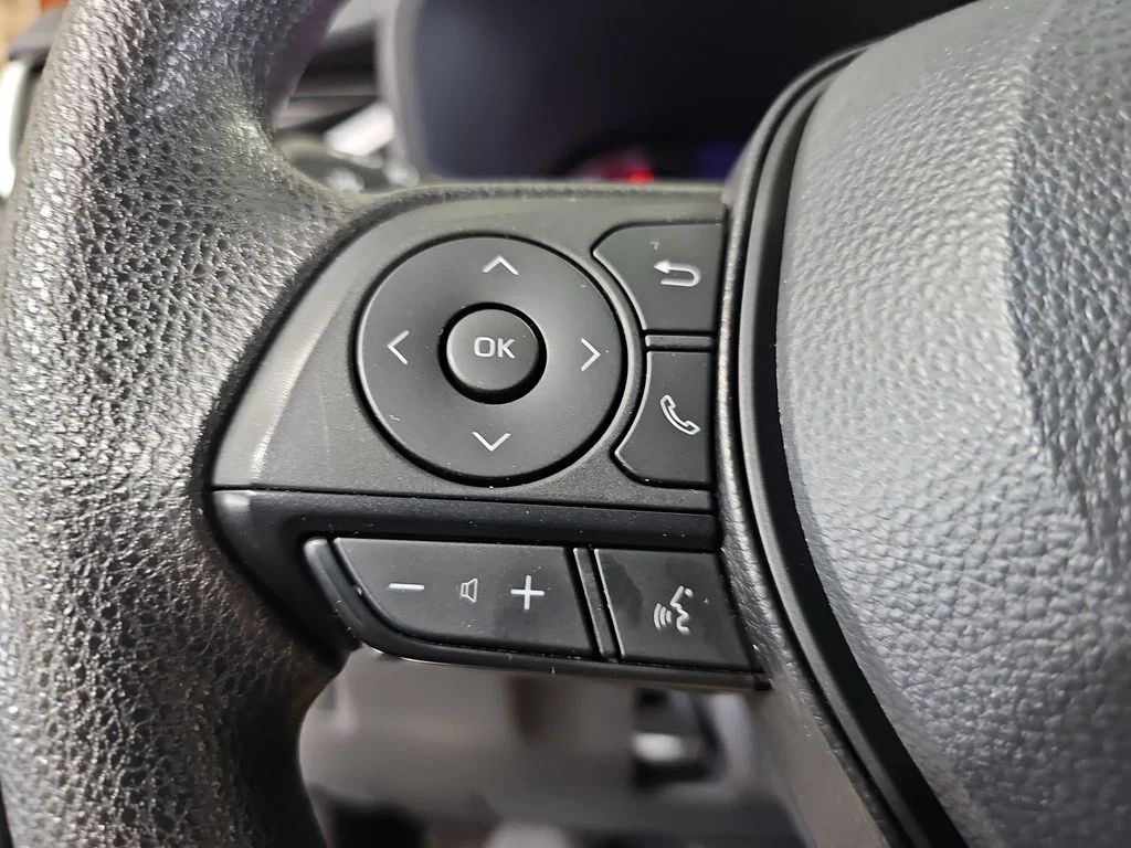 Used 2025 Silver Toyota XLE image 19