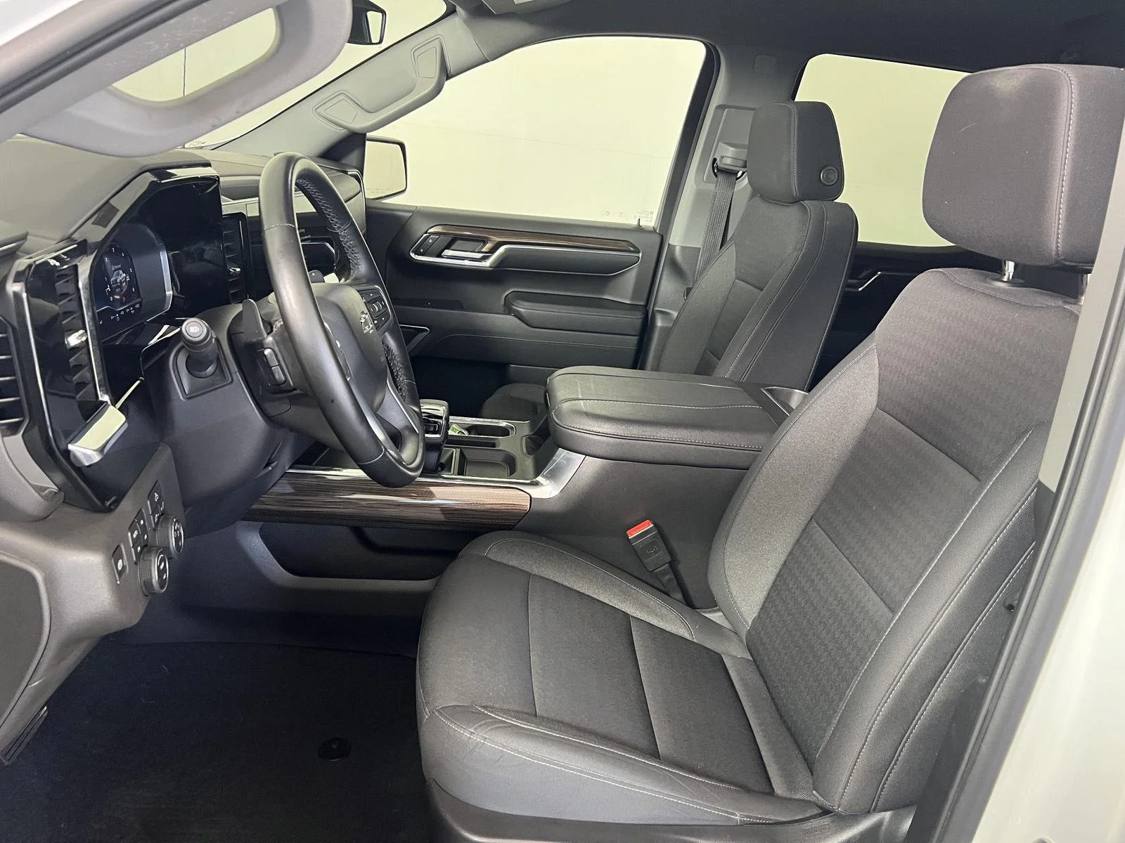 Used 2024 Summit White Chevrolet LT Trail Boss image 6