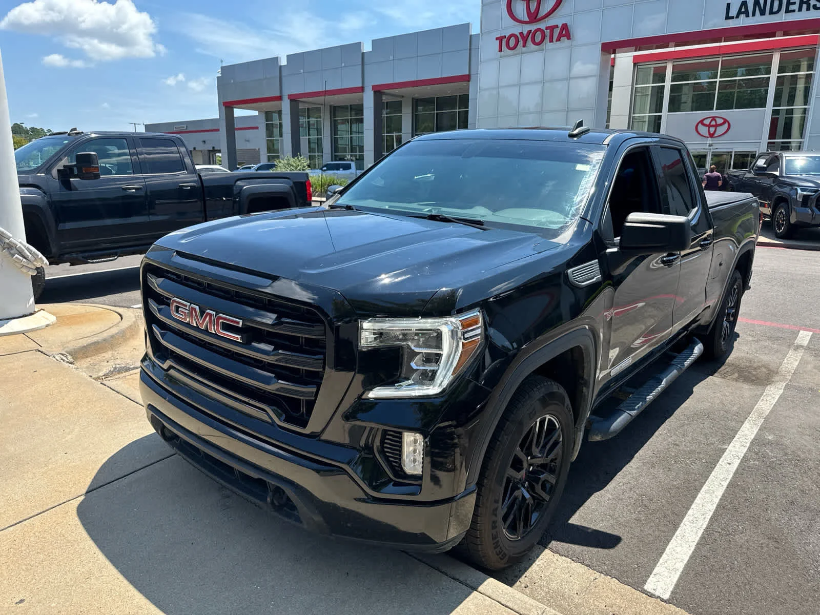 Used 2022 GMC Sierra 1500 Limited Elevation with VIN 1GTR9CEK3NZ222155 for sale in Little Rock