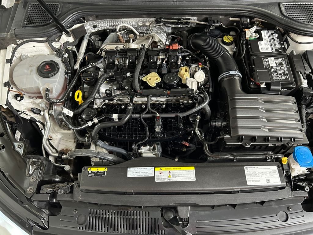 Used 2022 White Volkswagen Autobahn image 21