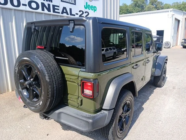 Used 2023 Green Jeep Sport image 3