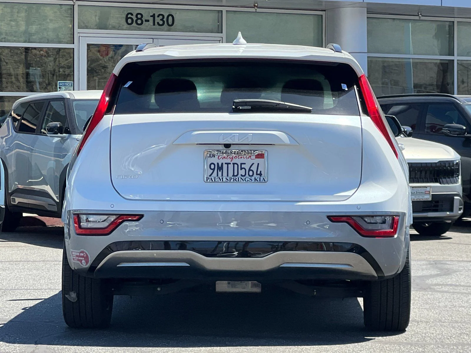 Certified Used 2023 White Kia Wave image 4