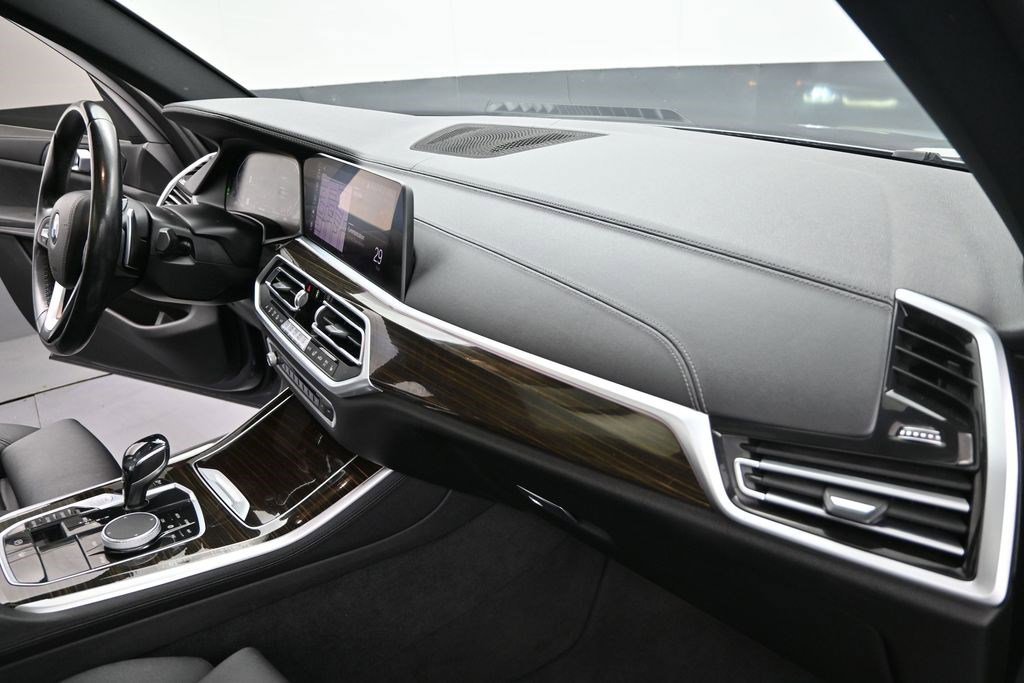 Used 2020 Arctic Gray Metallic BMW xDrive40i image 21