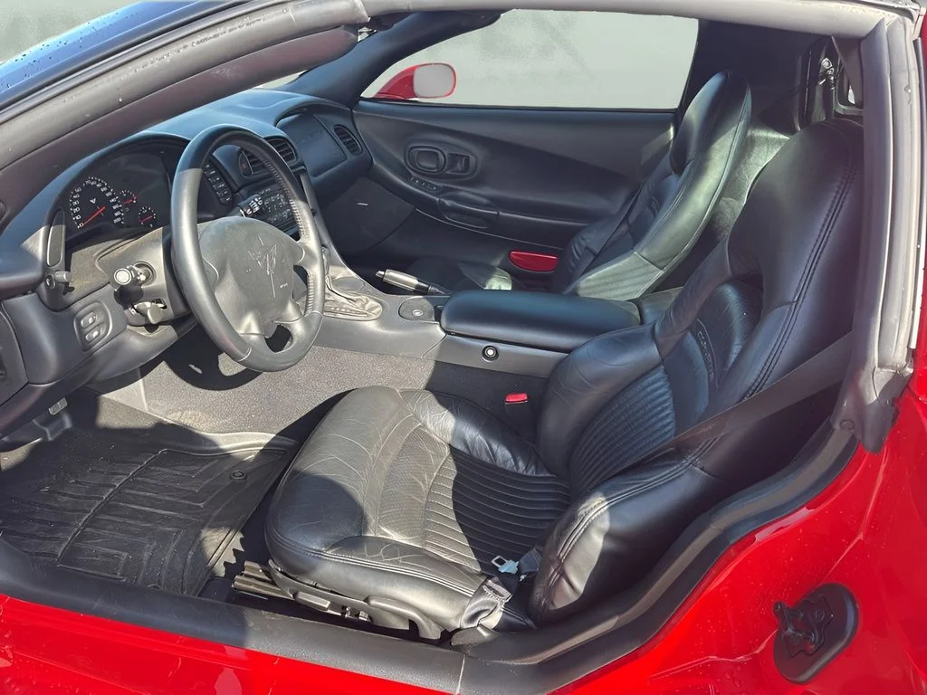 Used 1998 Red Chevrolet Base image 9