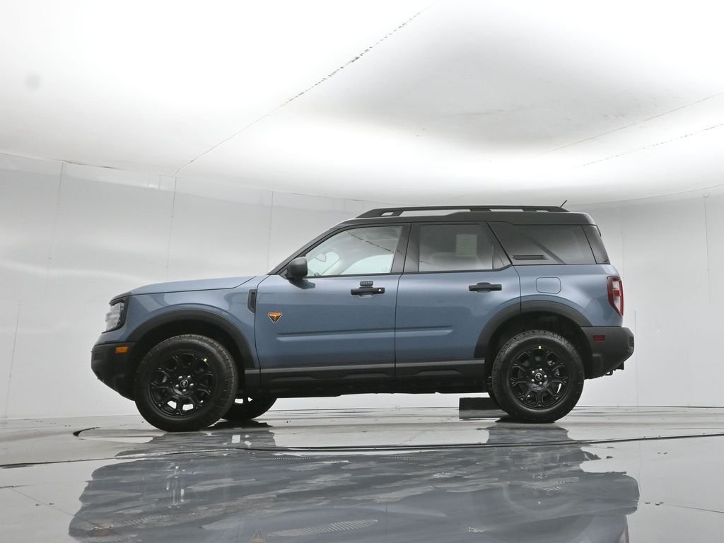 New 2026 Azure Gray Metallic Tri-Coat Ford Badlands image 48