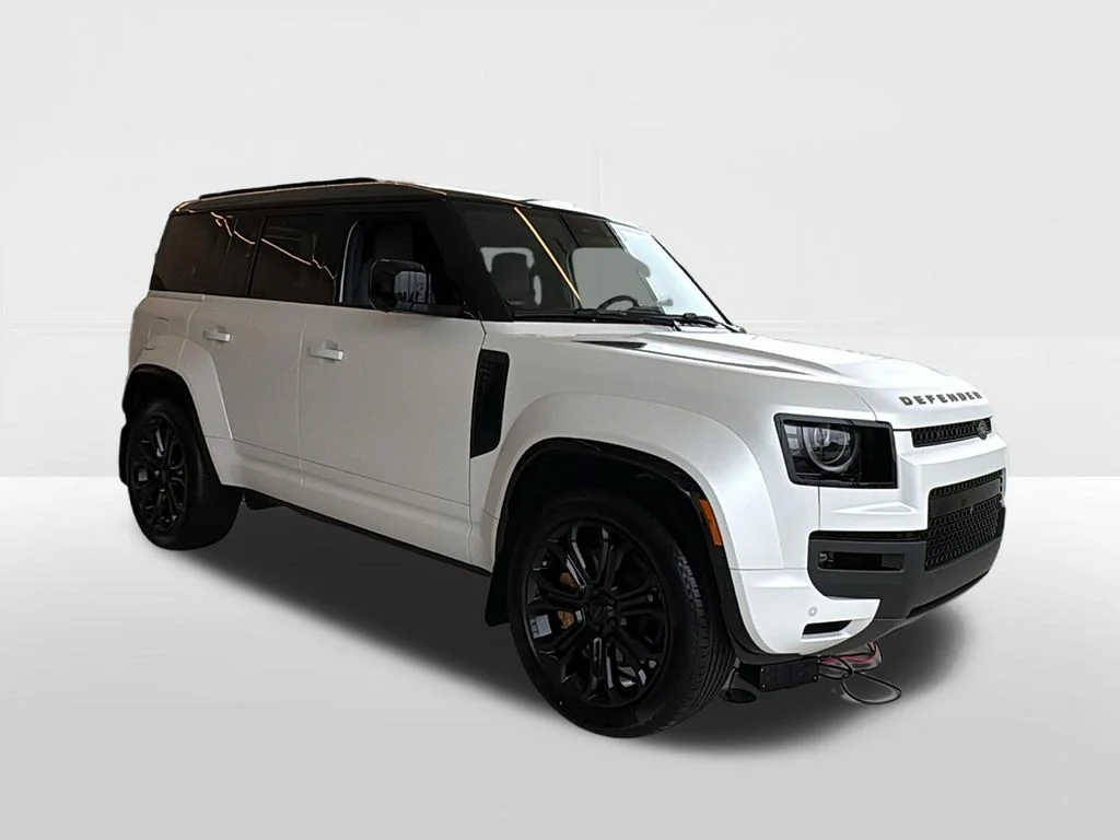 New 2026 White Land Rover OCTA image 5
