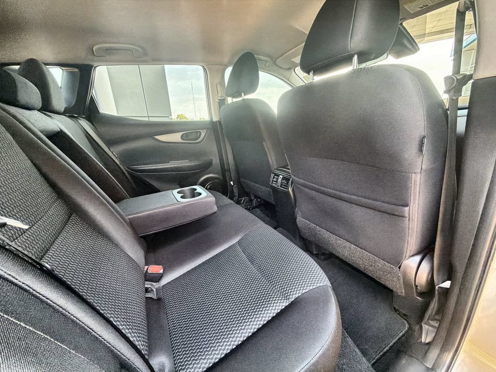 Used 2020 Silver Nissan S FWD Xtronic CVT image 28