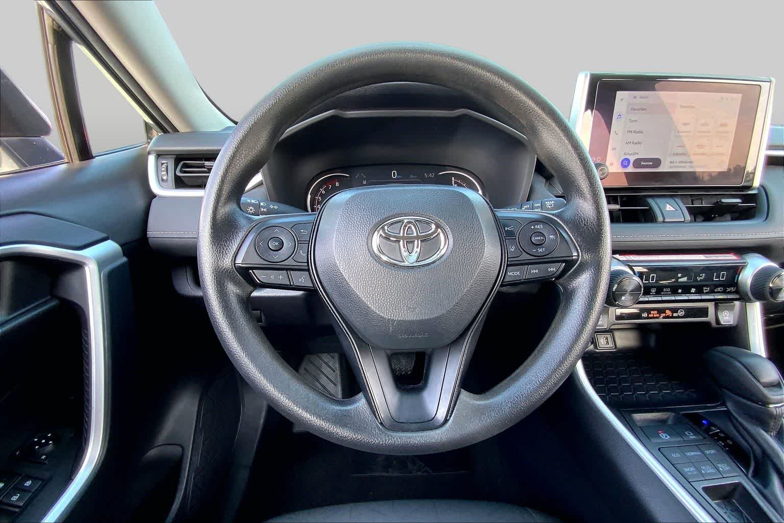 Used 2025 Silver Sky Metallic Toyota XLE image 6