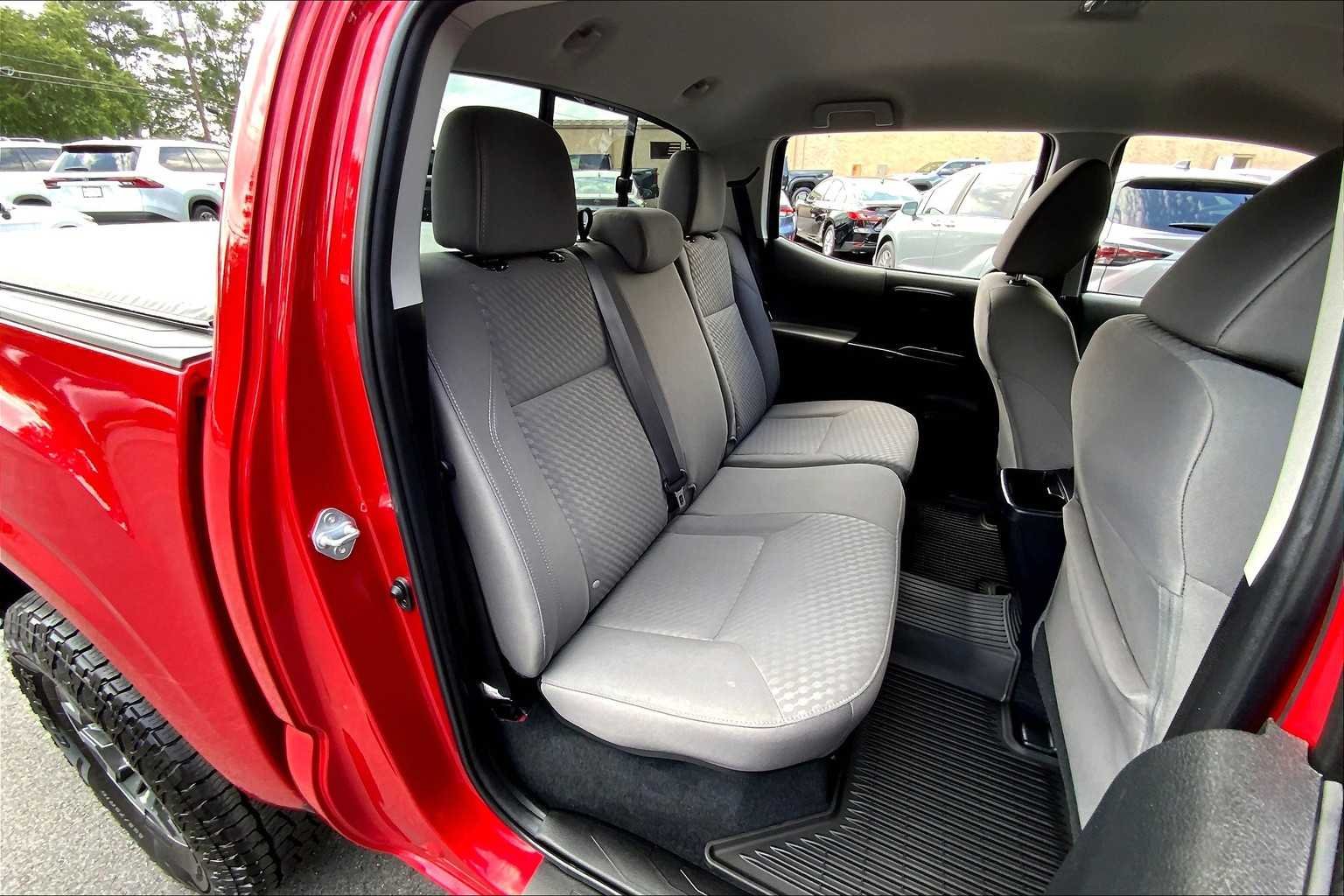 2023 Toyota Tacoma SR - Photo 18