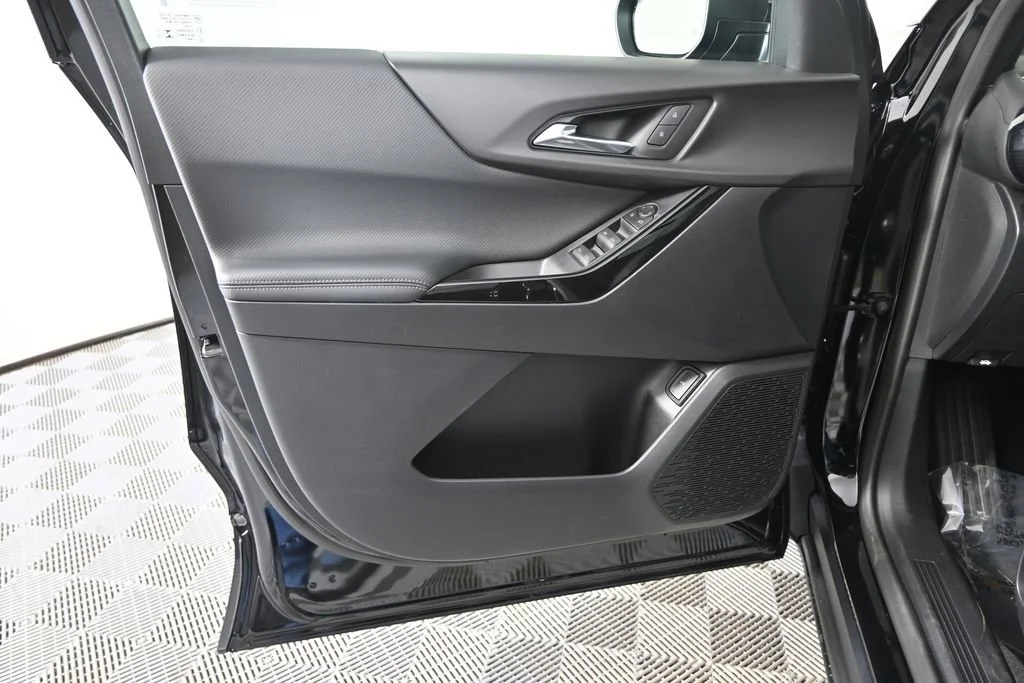 New 2026 Mosaic Black Metallic Chevrolet LT image 18