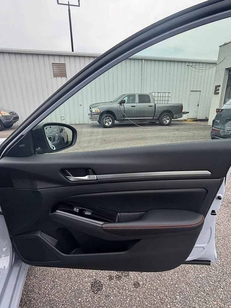 Used 2024 Gray Nissan 2.5 SR image 23