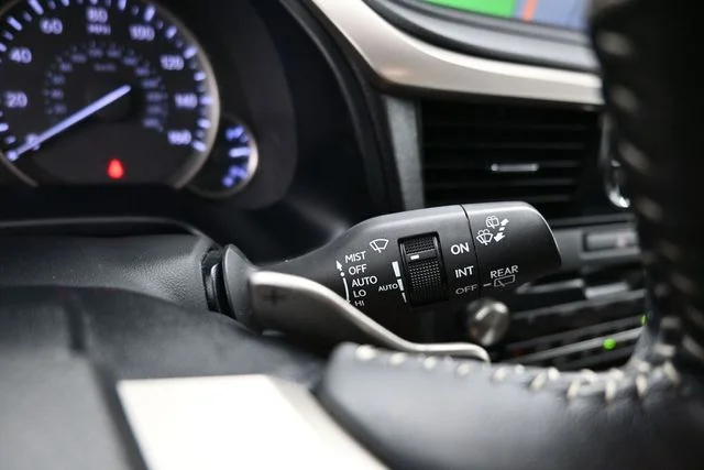 Used 2020 Silver Lexus 350 image 32