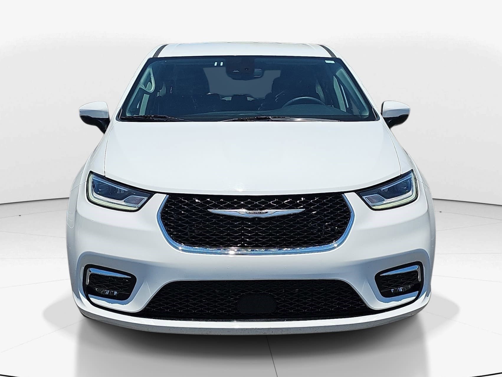 Used 2023 Bright White Clearcoat Chrysler Touring L image 8