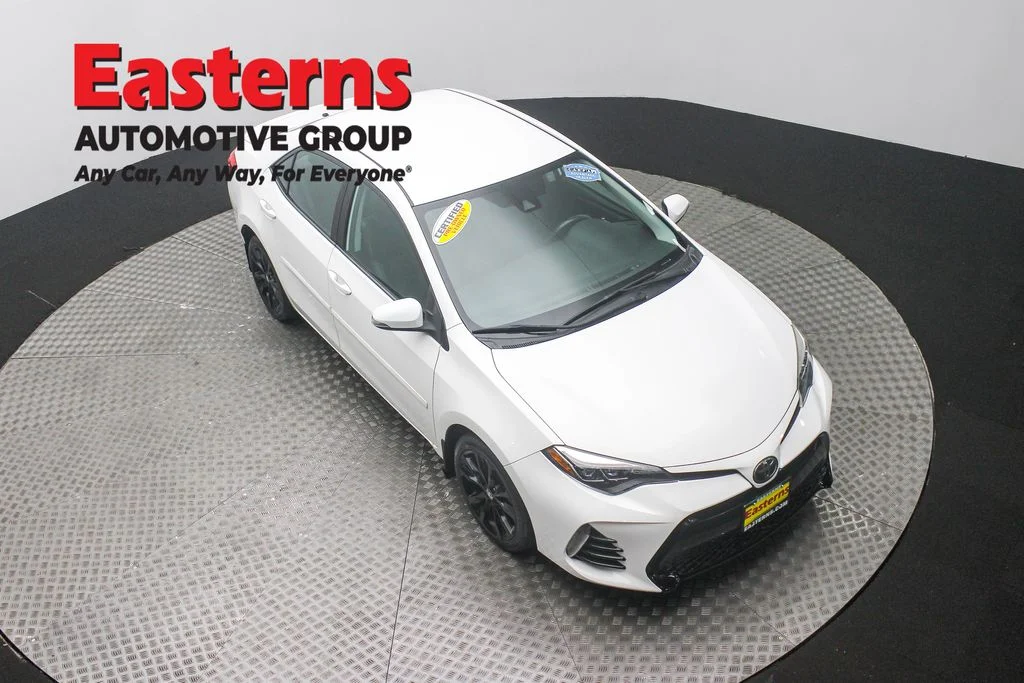 Used 2018 White Toyota SE image 3