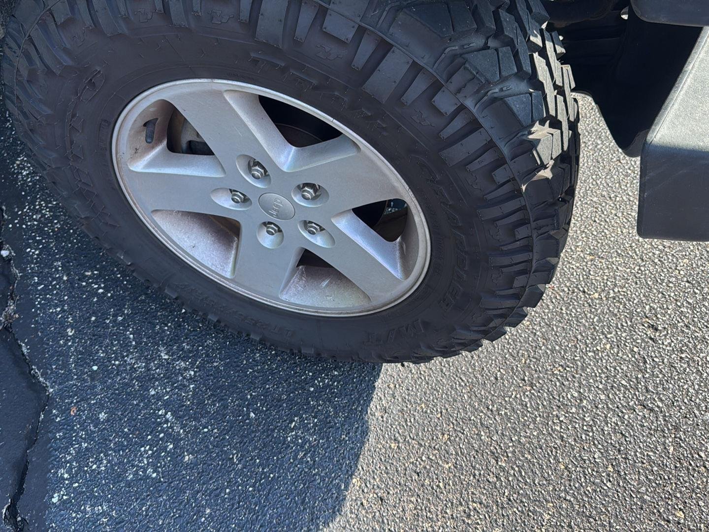 Used 2016 Black Clearcoat Jeep Sport image 9