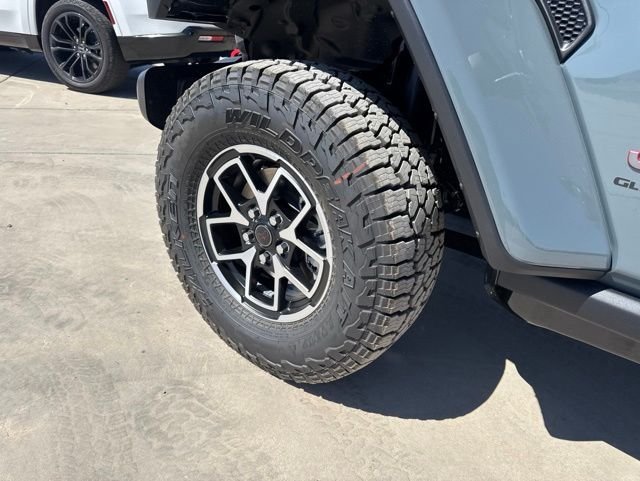 New 2026 Anvil Clear-Coat Exterior Paint Jeep Rubicon image 6