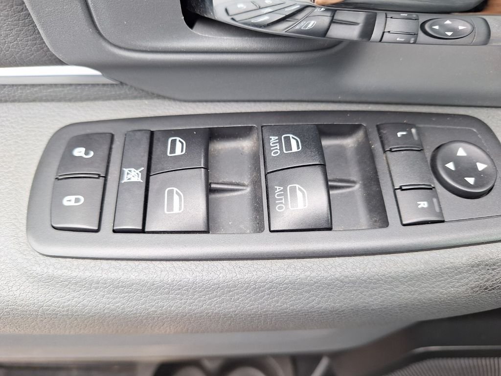 Used 2020 Black Ram SLT image 19