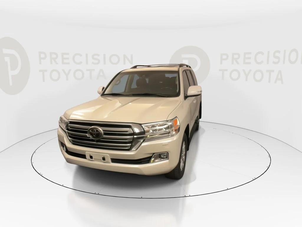 Used 2019 Blizzard Pearl Toyota Base image 6