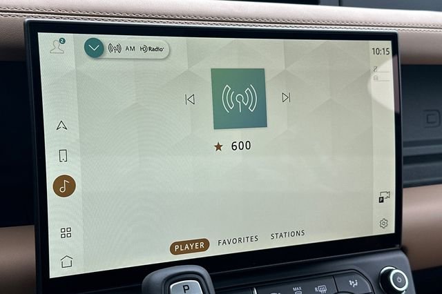 New 2026 Woolstone Green Land Rover X-Dynamic SE image 16